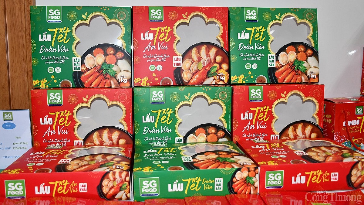 TP. Hồ Chí Minh: Doanh nghiệp bung hàng Tết ra thị trường với khuyến mãi hấp dẫn