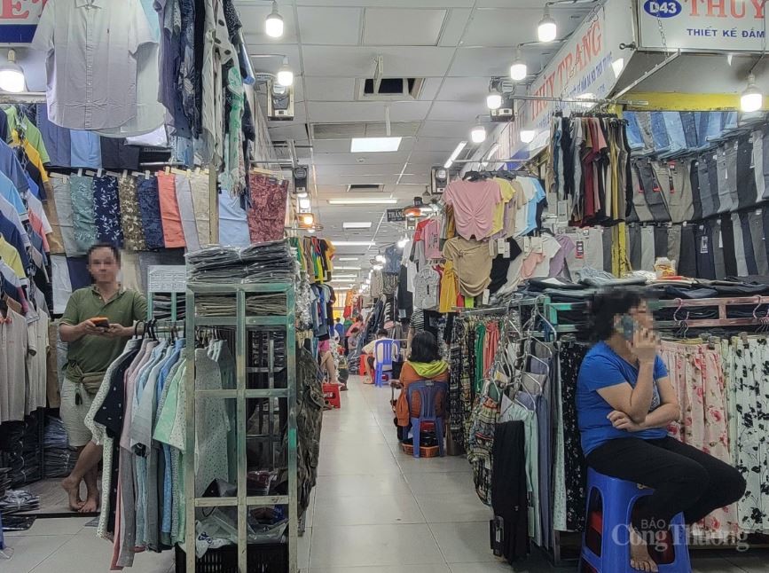Chợ thời trang lớn nhất TP. Hồ Chí Minh vắng khách dịp cuối năm Chợ thời trang lớn nhất TP. Hồ Chí Minh vắng khách dịp cuối năm
