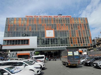 Chợ An Đông - 'thủ phủ' thời trang tại TP. Hồ Chí Minh vắng khách dịp cuối năm