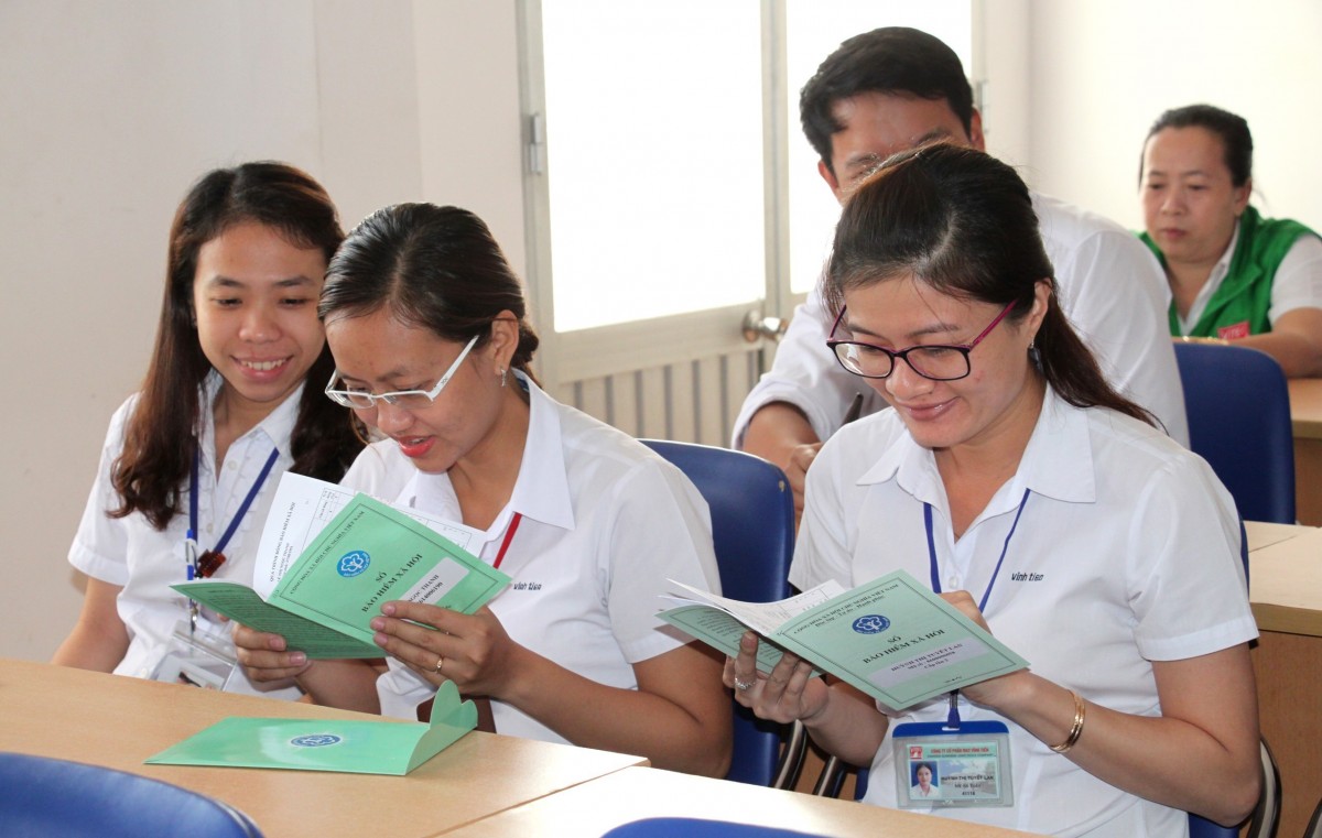 Yêu cầu giải quyết, chi trả kịp thời, đầy đủ các quyền lợi bảo hiểm xã hội, bảo hiểm y tế Yêu cầu giải quyết, chi trả kịp thời, đầy đủ các quyền lợi bảo hiểm xã hội, bảo hiểm y tế