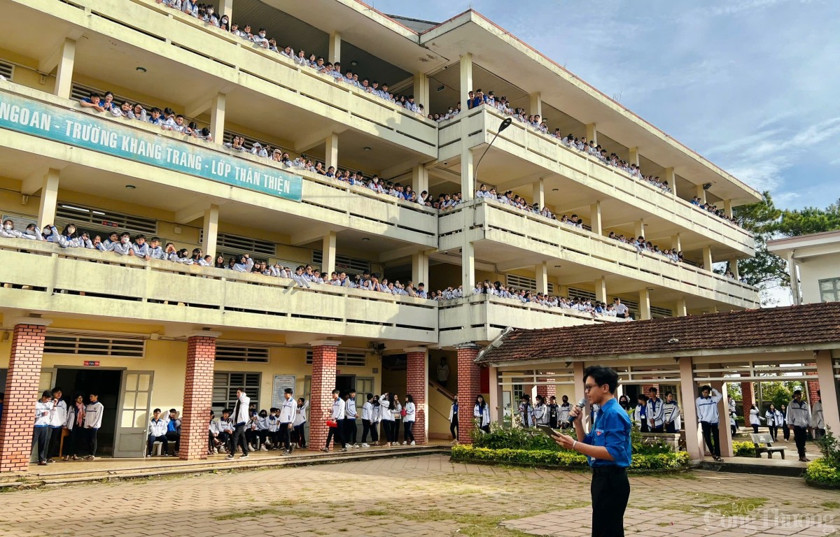 Nói không với điện thoại, học sinh Gia Lai làm gì trong giờ ra chơi? Nói không với điện thoại, học sinh Gia Lai làm gì trong giờ ra chơi?