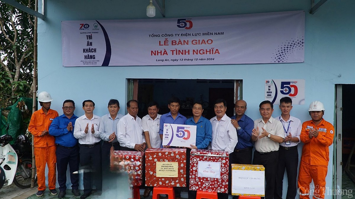 Sẻ chia yêu thương với các hộ nghèo, khó khăn về nhà ở