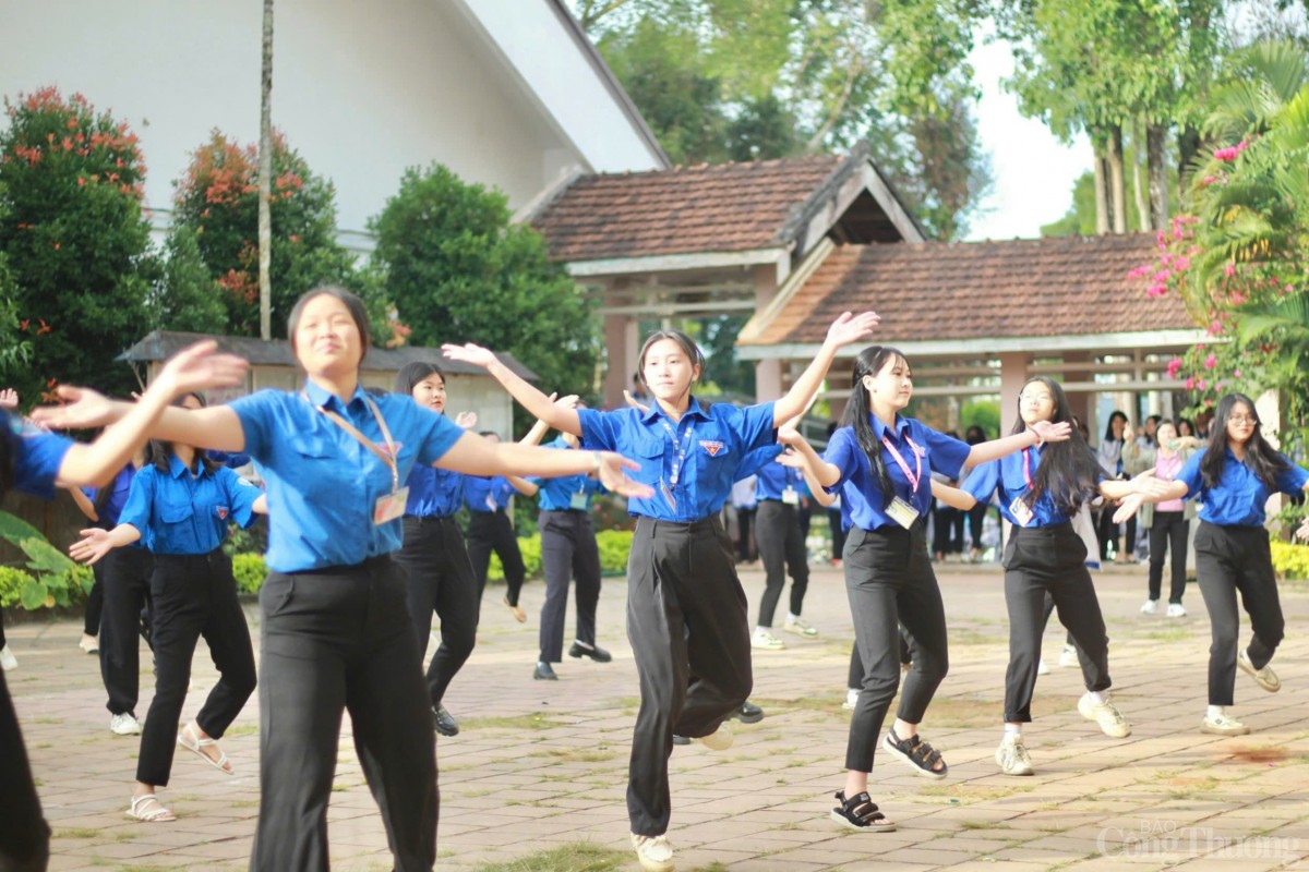 Nói không với điện thoại, học sinh Gia Lai làm gì trong giờ ra chơi? Nói không với điện thoại, học sinh Gia Lai làm gì trong giờ ra chơi?