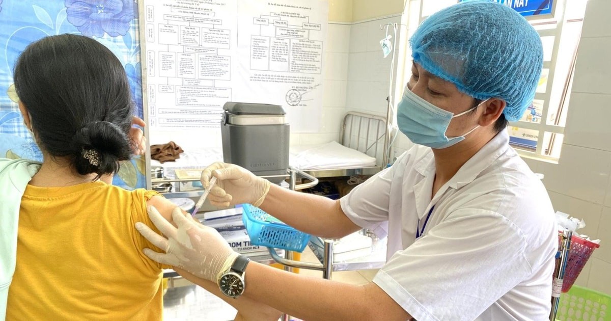 Theo các chuyên gia y tế, tiêm vaccine là biện pháp bảo vệ tốt nhất phòng bệnh dại - Ảnh: Lưu Mai 