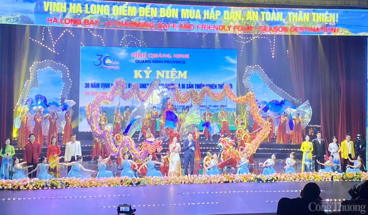 30 năm vịnh Hạ Long được UNESCO công nhận Di sản thiên nhiên thế giới 30 năm vịnh Hạ Long được UNESCO công nhận Di sản thiên nhiên thế giới