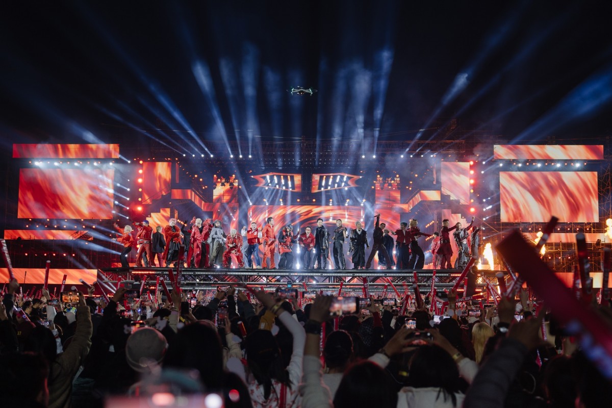 Concert tại Hà Nội diễn ra thành công, để lại nhiều cảm xúc trong lòng khán giả Concert tại Hà Nội diễn ra thành công, để lại nhiều cảm xúc trong lòng khán giả