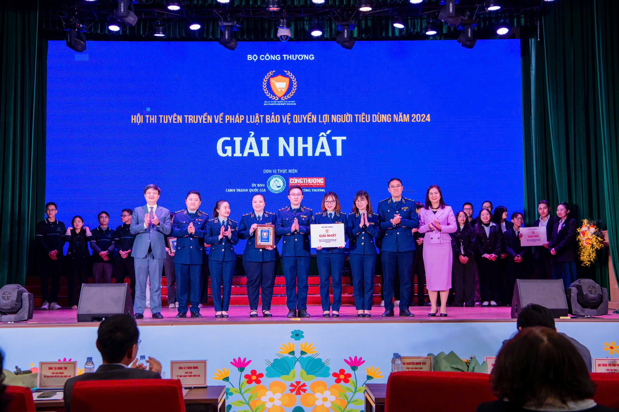 Tổng cục Quản lý thị trường giành giải Nhất cuộc thi Tuyên truyền pháp luật bảo vệ quyền lợi người tiêu dùng Tổng cục Quản lý thị trường giành giải Nhất cuộc thi Tuyên truyền pháp luật bảo vệ quyền lợi người tiêu dùng