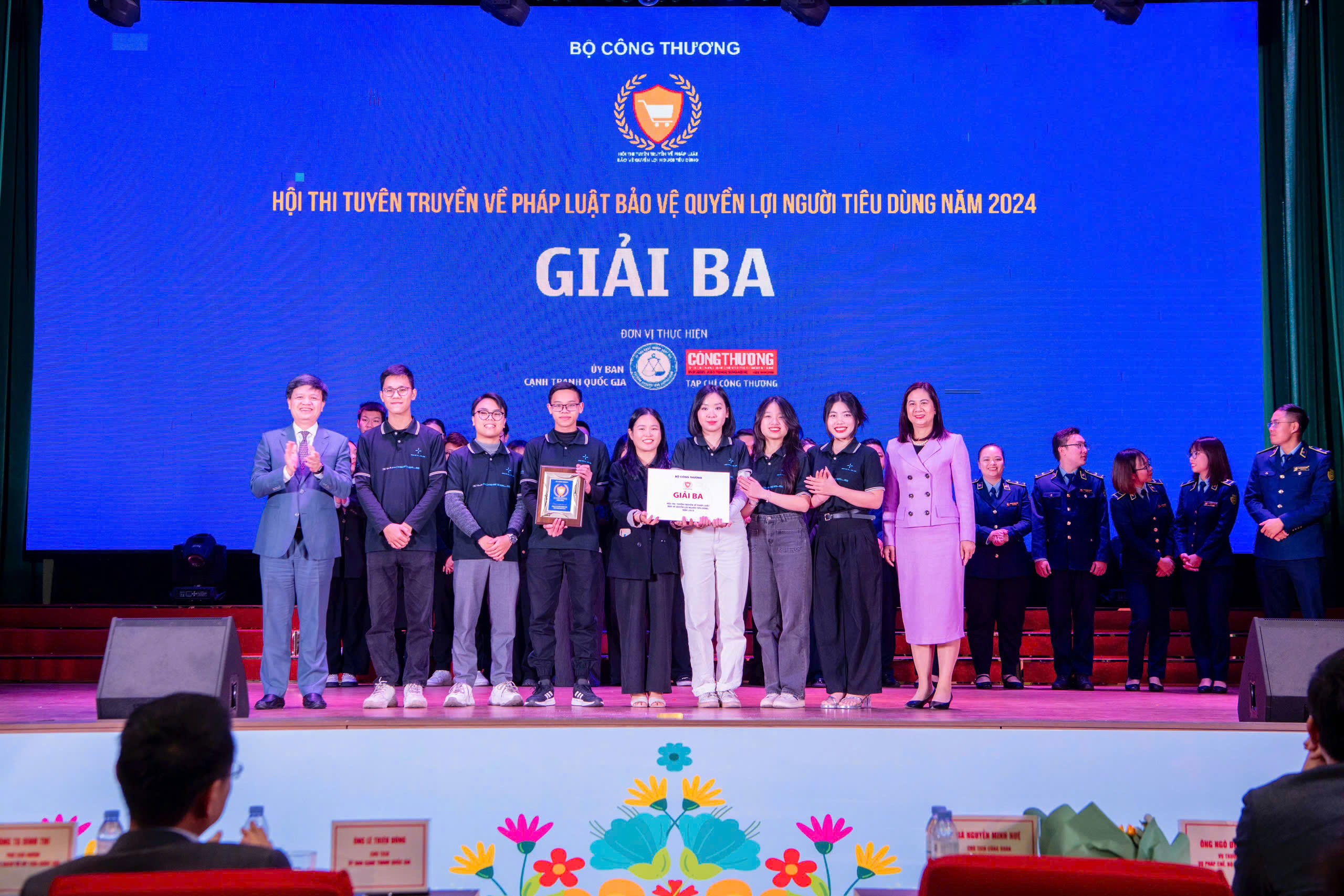 Tổng cục Quản lý thị trường giành giải Nhất cuộc thi Tuyên truyền pháp luật bảo vệ quyền lợi người tiêu dùng Tổng cục Quản lý thị trường giành giải Nhất cuộc thi Tuyên truyền pháp luật bảo vệ quyền lợi người tiêu dùng