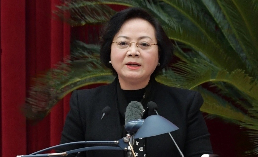 Bộ trưởng Bộ Nội vụ Phạm Thị Thanh Trà nói về chính sách với cán bộ khi tinh gọn bộ máy tại Hội nghị hôm 16.12. Ảnh: Hiếu Minh Bộ trưởng Bộ Nội vụ Phạm Thị Thanh Trà nói về chính sách với cán bộ khi tinh gọn bộ máy tại Hội nghị hôm 16.12. Ảnh: Hiếu Minh