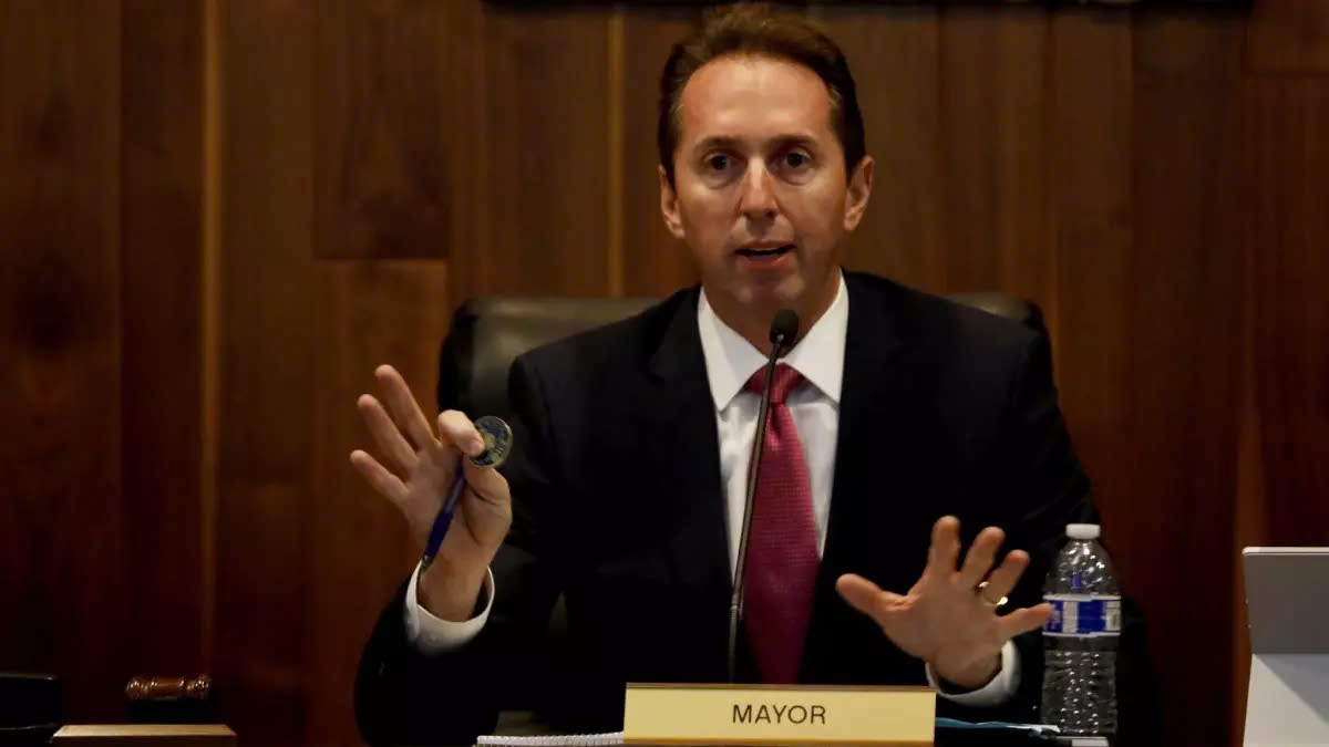 Ông Troy Edgar, nguyên Phó Trợ lý Bộ trưởng kiêm Giám đốc phụ trách tài chính của Bộ An ninh Nội địa. Ảnh: AFP