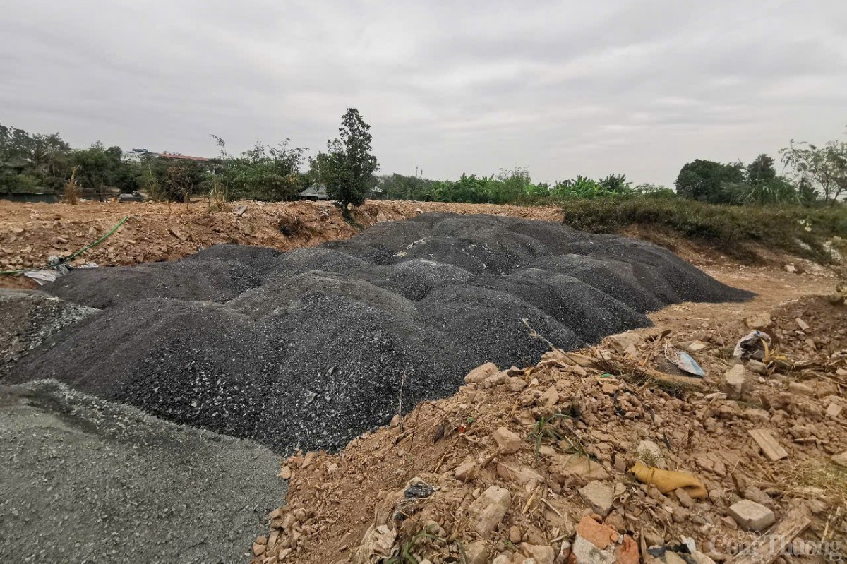 Hà Nội: Ai đang rầm rập cày xới, hủy hoại hàng nghìn m2 đất nông nghiệp?