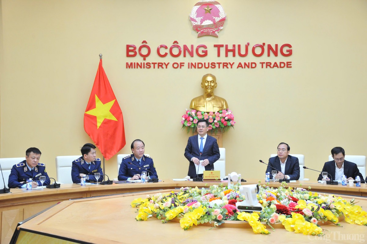 Bộ trưởng Nguyễn Hồng Diên: Tuyệt đối không bỏ trống, làm gián đoạn hoạt động kiểm tra, kiểm soát thị trường