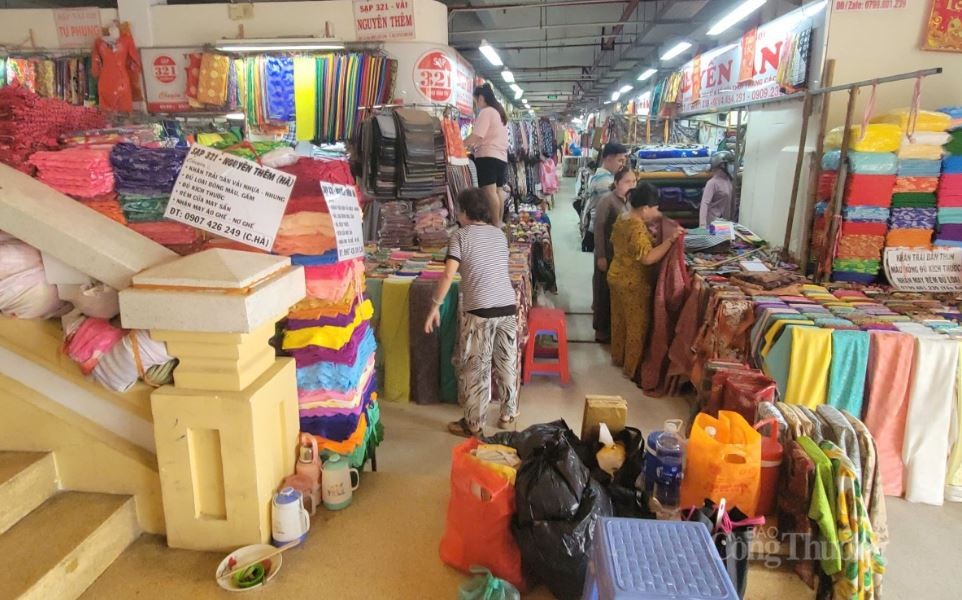 TP. Hồ Chí Minh: Chợ kẹo Bình Tây nhộp nhịp dịp cuối năm TP. Hồ Chí Minh: Chợ kẹo Bình Tây nhộp nhịp dịp cuối năm