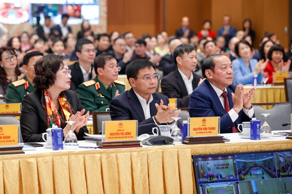 Lãnh đạo các bộ, ngành và các đại biểu tham dự Hội nghị - Ảnh: VGP/Nhật Bắc Lãnh đạo các bộ, ngành và các đại biểu tham dự Hội nghị - Ảnh: VGP/Nhật Bắc