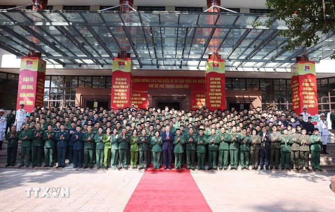 Tổng Bí thư Tô Lâm và các đại biểu. (Ảnh: Thống Nhất/TTXVN) Tổng Bí thư Tô Lâm và các đại biểu. (Ảnh: Thống Nhất/TTXVN)