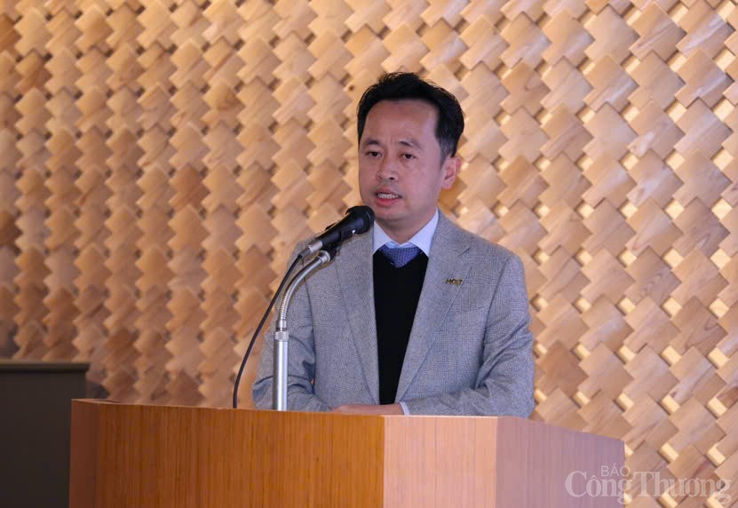 ông Phạm Khắc Tuyên - Tham tán Thương mại Thương vụ Việt Nam ông Phạm Khắc Tuyên - Tham tán Thương mại Thương vụ Việt Nam