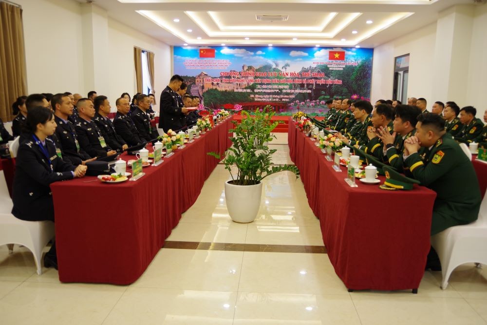 Giao lưu văn hóa lực lượng biên phòng Hà Giang và Vân Nam Giao lưu văn hóa lực lượng biên phòng Hà Giang và Vân Nam