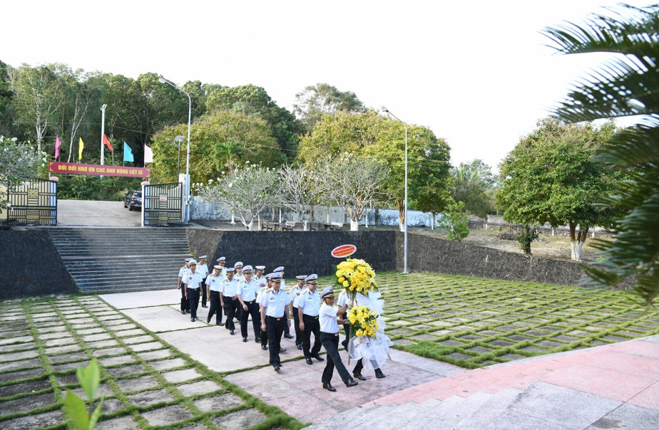 Nhiều hoạt động ý nghĩa nhân Ngày thành lập Quân đội nhân dân Việt Nam Nhiều hoạt động ý nghĩa nhân Ngày thành lập Quân đội nhân dân Việt Nam