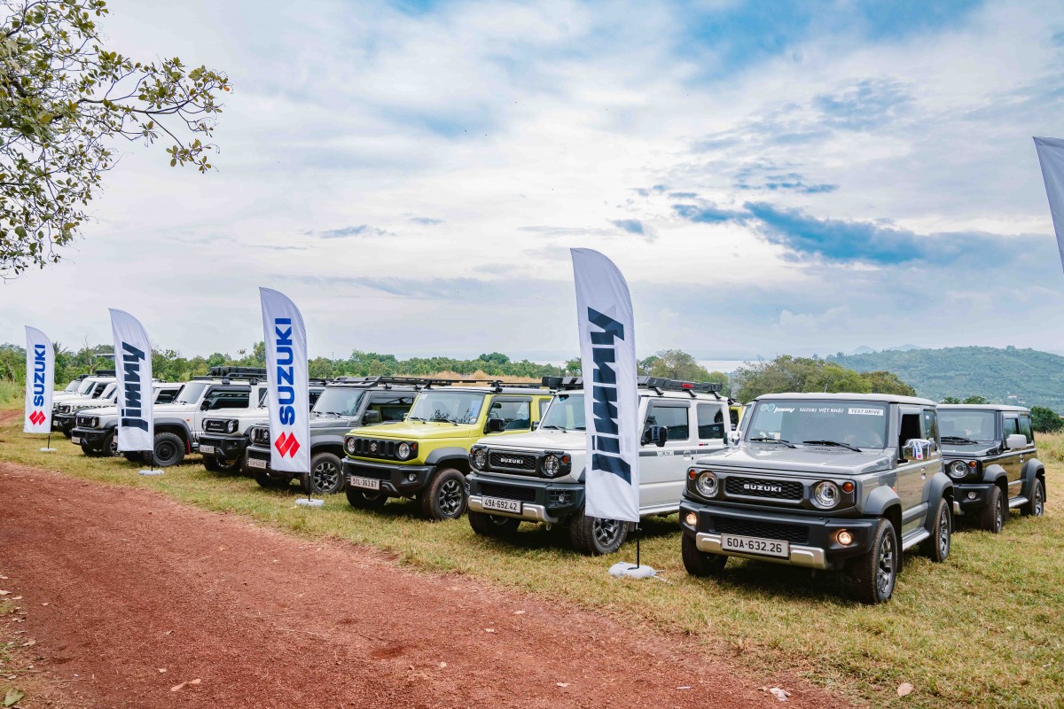 Lần đầu tiên, các chủ xe Jimny tại Việt Nam hội ngộ với số lượng lớn, cùng kết nối và chia sẻ, trải nghiệm chuyến đi đầy thú vị và thử thách. Ảnh: Vy Lê Lần đầu tiên, các chủ xe Jimny tại Việt Nam hội ngộ với số lượng lớn, cùng kết nối và chia sẻ, trải nghiệm chuyến đi đầy thú vị và thử thách. Ảnh: Vy Lê
