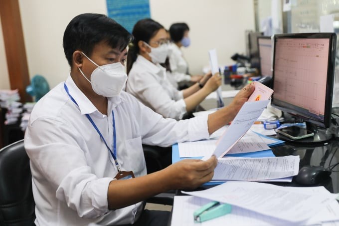 Bộ Nội vụ thông tin đã giảm 16.149 biên chế công chức, viên chức tính đến hết tháng 10/2024 Bộ Nội vụ thông tin đã giảm 16.149 biên chế công chức, viên chức tính đến hết tháng 10/2024