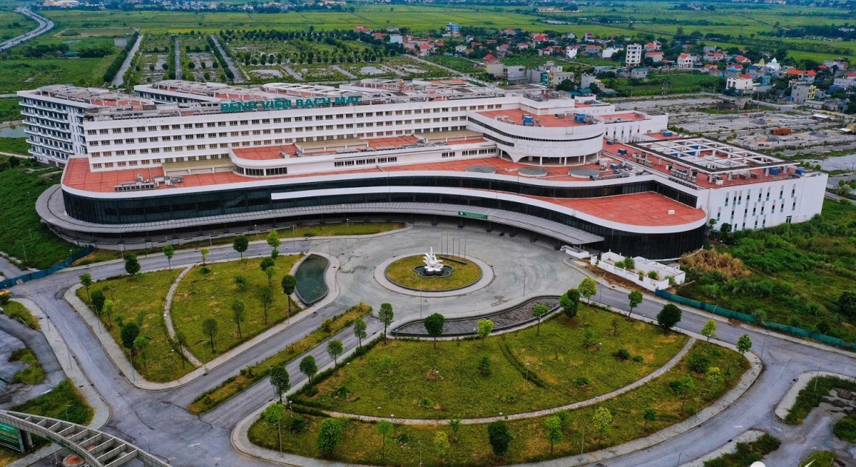 Bệnh viện Bạch Mai cơ sở 2 quy mô 1.000 giường bệnh với kỳ vọng sẽ giảm tải cho cơ sở chính tại Hà Nội. Ảnh: Trọng Phú Bệnh viện Bạch Mai cơ sở 2 quy mô 1.000 giường bệnh với kỳ vọng sẽ giảm tải cho cơ sở chính tại Hà Nội. Ảnh: Trọng Phú