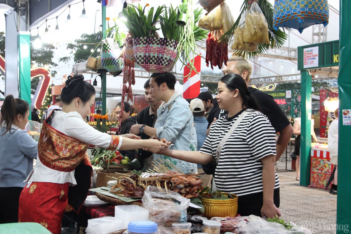 Không gian ẩm thực Lào