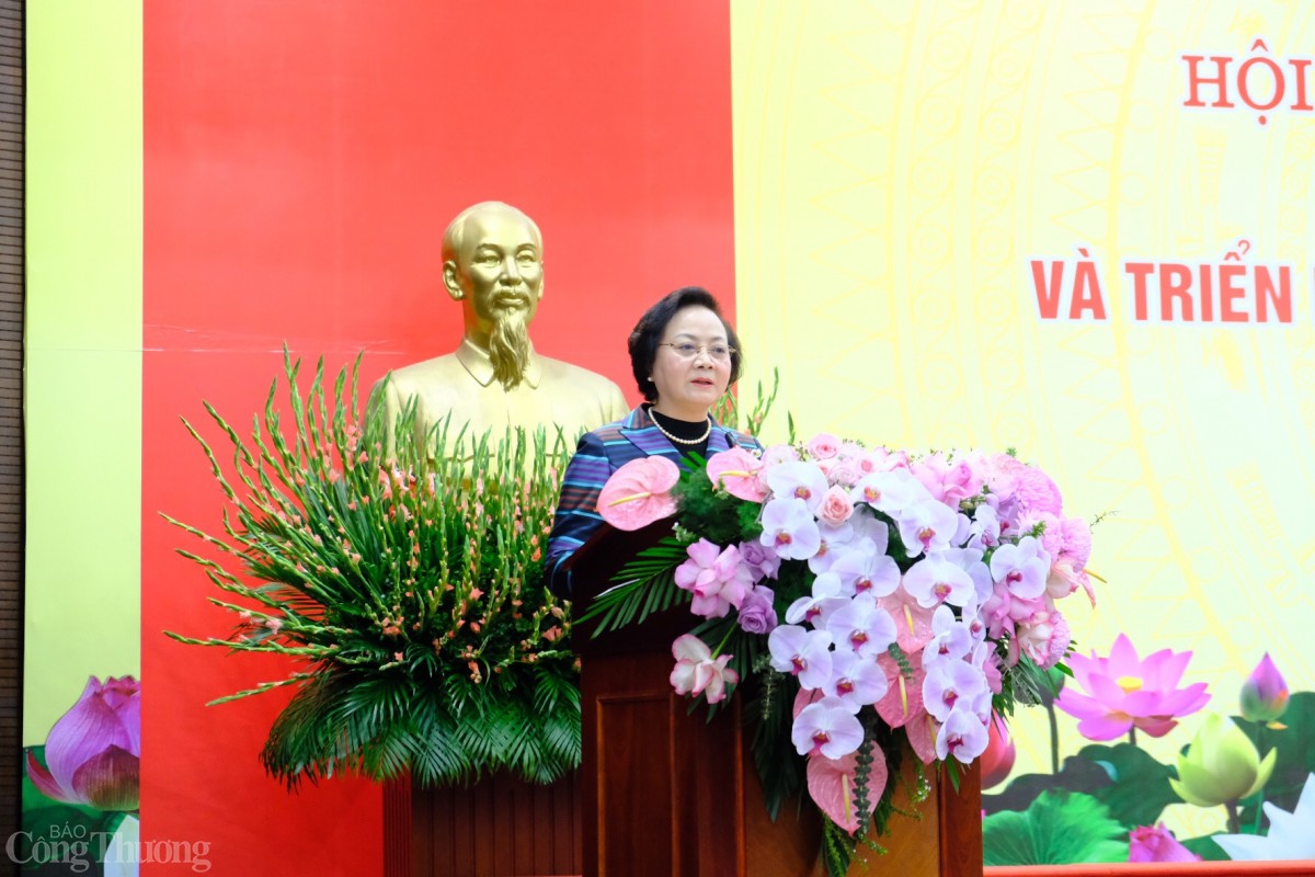 Bộ trưởng Bộ Nội vụ Phạm Thị Thanh Trà phát biểu tại hội nghị. Ảnh: Trần Đình Bộ trưởng Bộ Nội vụ Phạm Thị Thanh Trà phát biểu tại hội nghị. Ảnh: Trần Đình