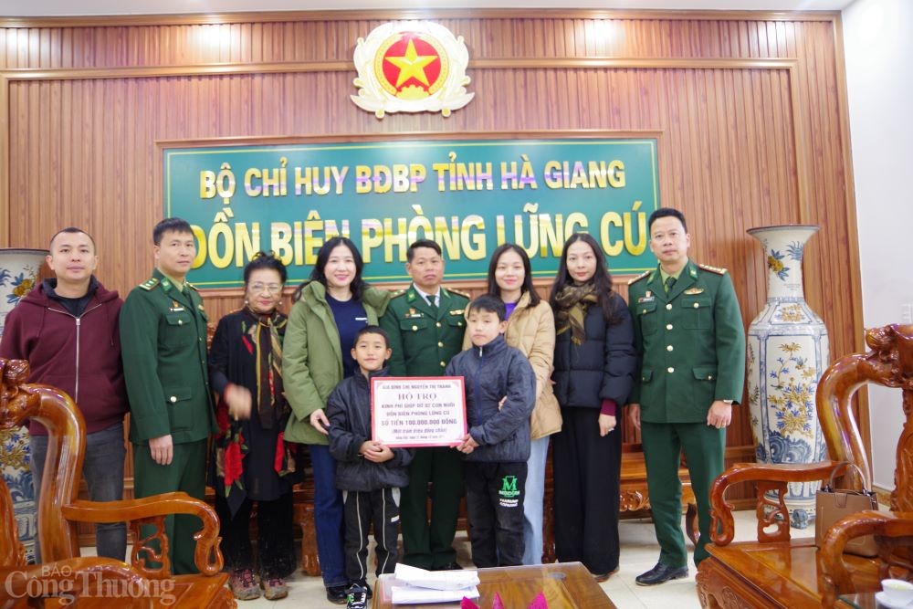 Đồn Biên phòng Lũng Cú tiếp tục trồng cây xanh bảo vệ biên giới Đồn Biên phòng Lũng Cú tiếp tục trồng cây xanh bảo vệ biên giới