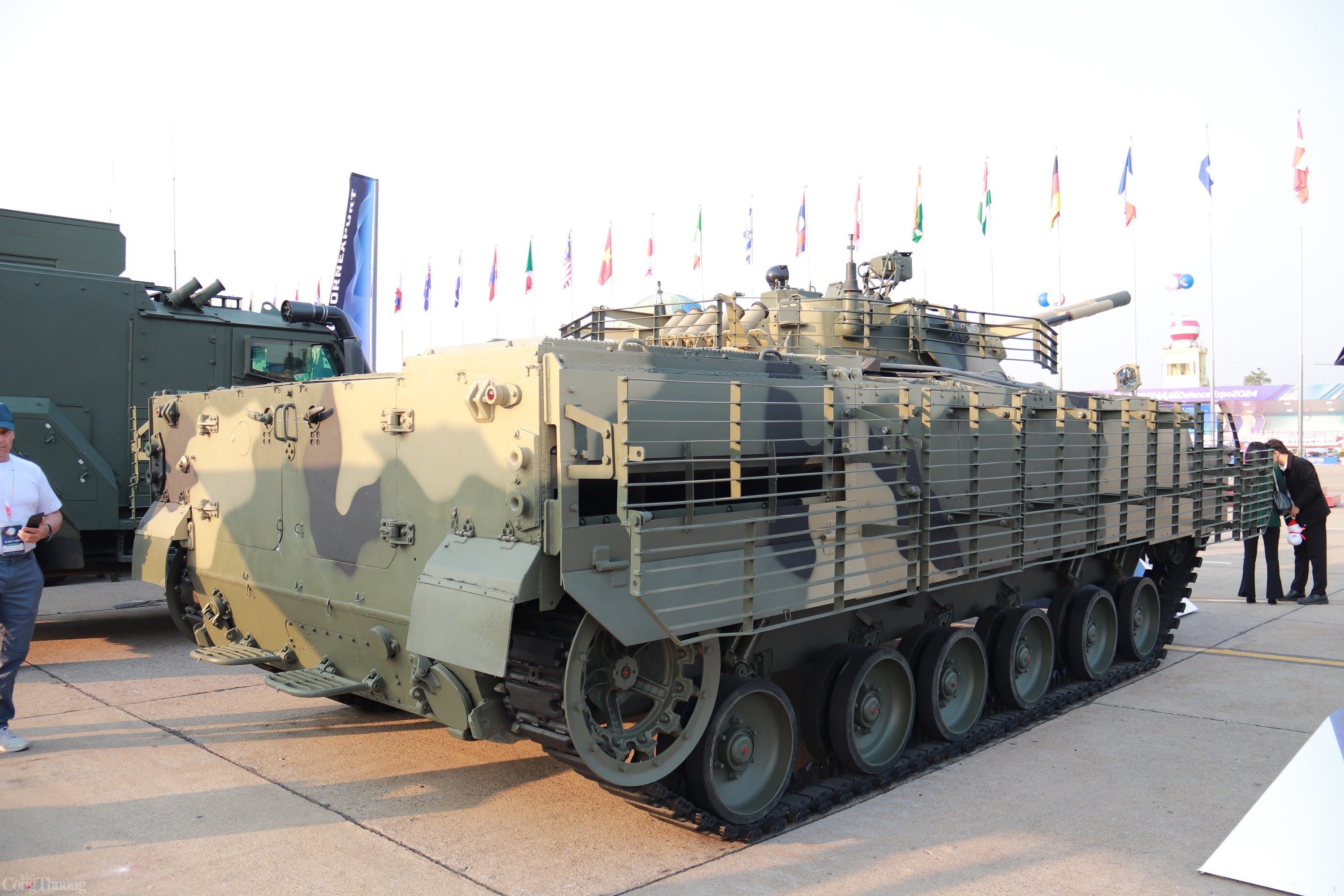 Có gì đặc biệt trong vũ khí lần đầu được Nga trưng bày ở nước ngoài