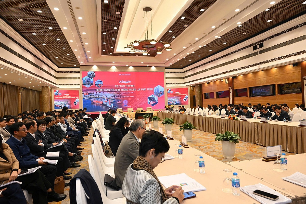 Diễn đàn Bộ Công Thương: Chống lãng phí, khơi thông nguồn lực phát triển Diễn đàn Bộ Công Thương: Chống lãng phí, khơi thông nguồn lực phát triển