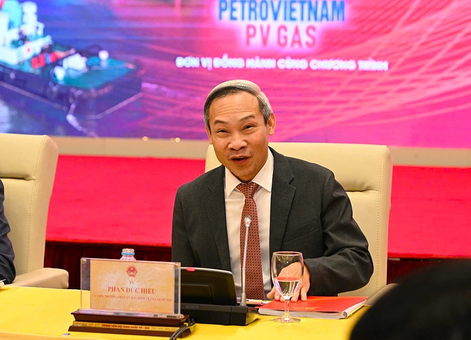 Toàn cảnh Diễn đàn Bộ Công Thương chống lãng phí, khơi thông nguồn lực Toàn cảnh Diễn đàn Bộ Công Thương chống lãng phí, khơi thông nguồn lực