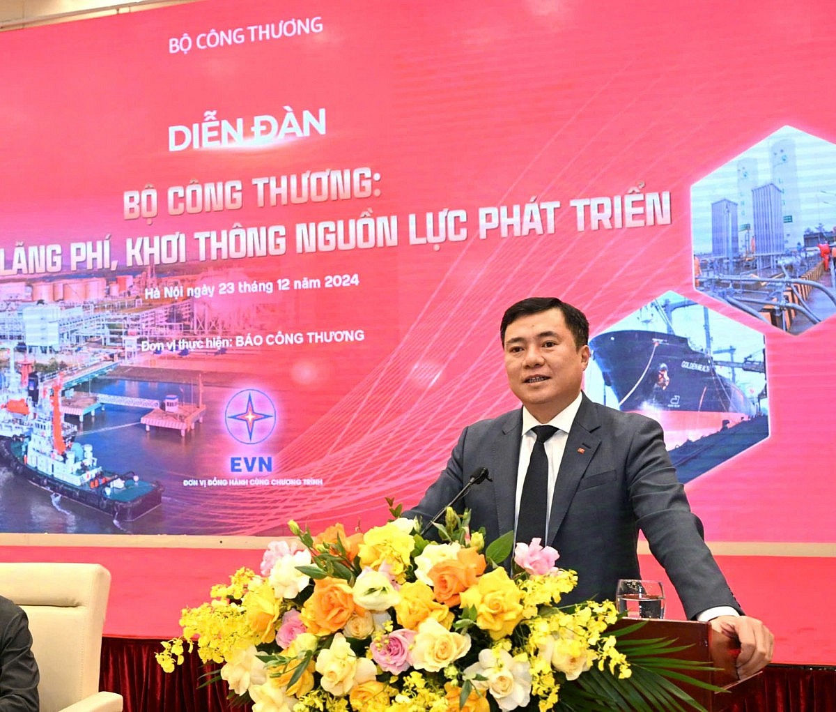 Toàn cảnh Diễn đàn Bộ Công Thương chống lãng phí, khơi thông nguồn lực Toàn cảnh Diễn đàn Bộ Công Thương chống lãng phí, khơi thông nguồn lực