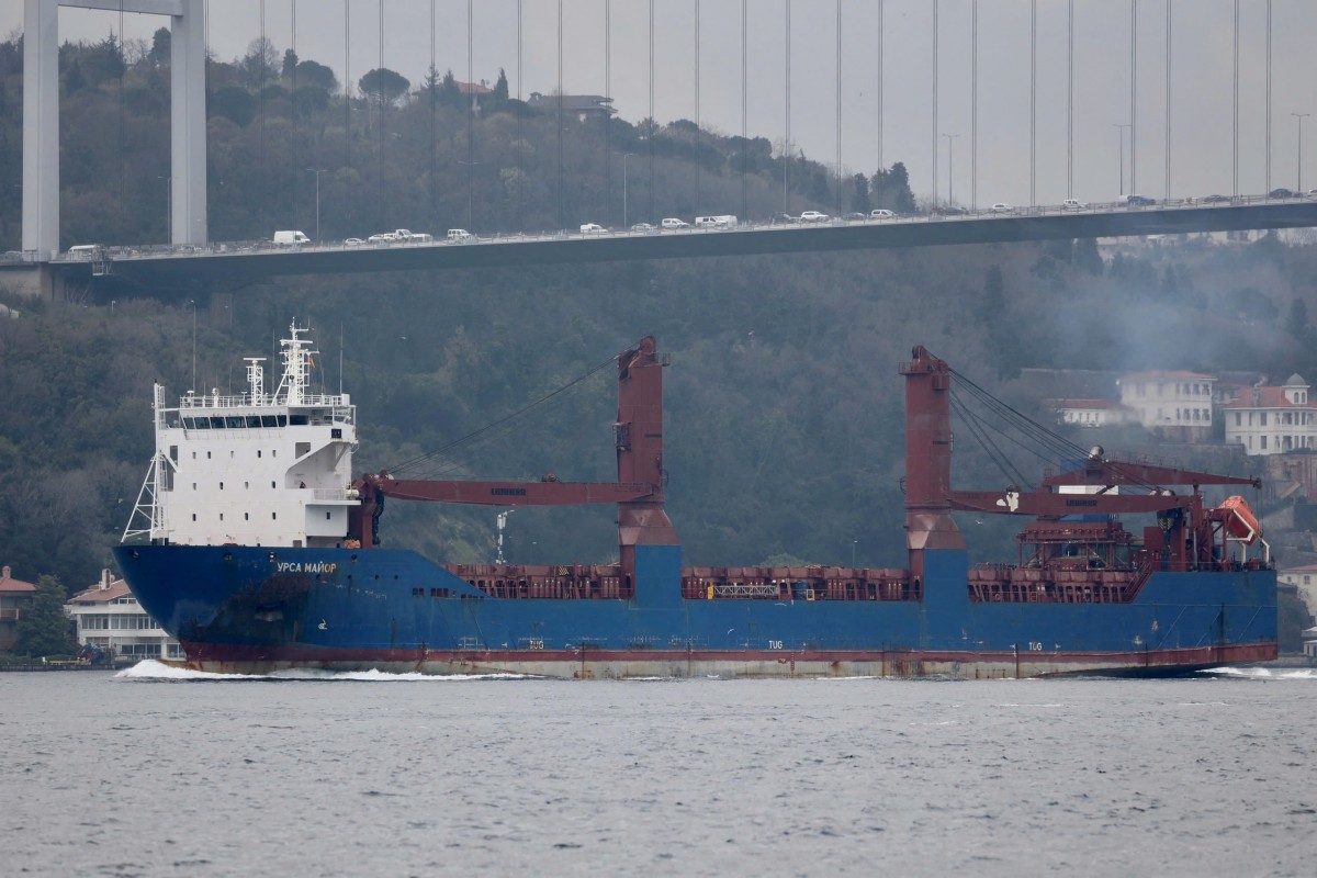 Tàu Ursa Major di chuyển qua eo biển Bosphorus tại Thổ Nhĩ Kỳ hồi năm 2023. Ảnh: Reuters Tàu Ursa Major di chuyển qua eo biển Bosphorus tại Thổ Nhĩ Kỳ hồi năm 2023. Ảnh: Reuters