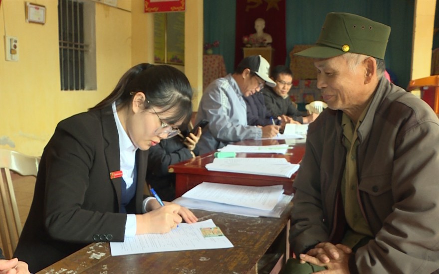 Thái Bình: Đẩy mạnh thực hiện chi trả an sinh và lương hưu không dùng tiền mặt trên địa bàn tỉnh