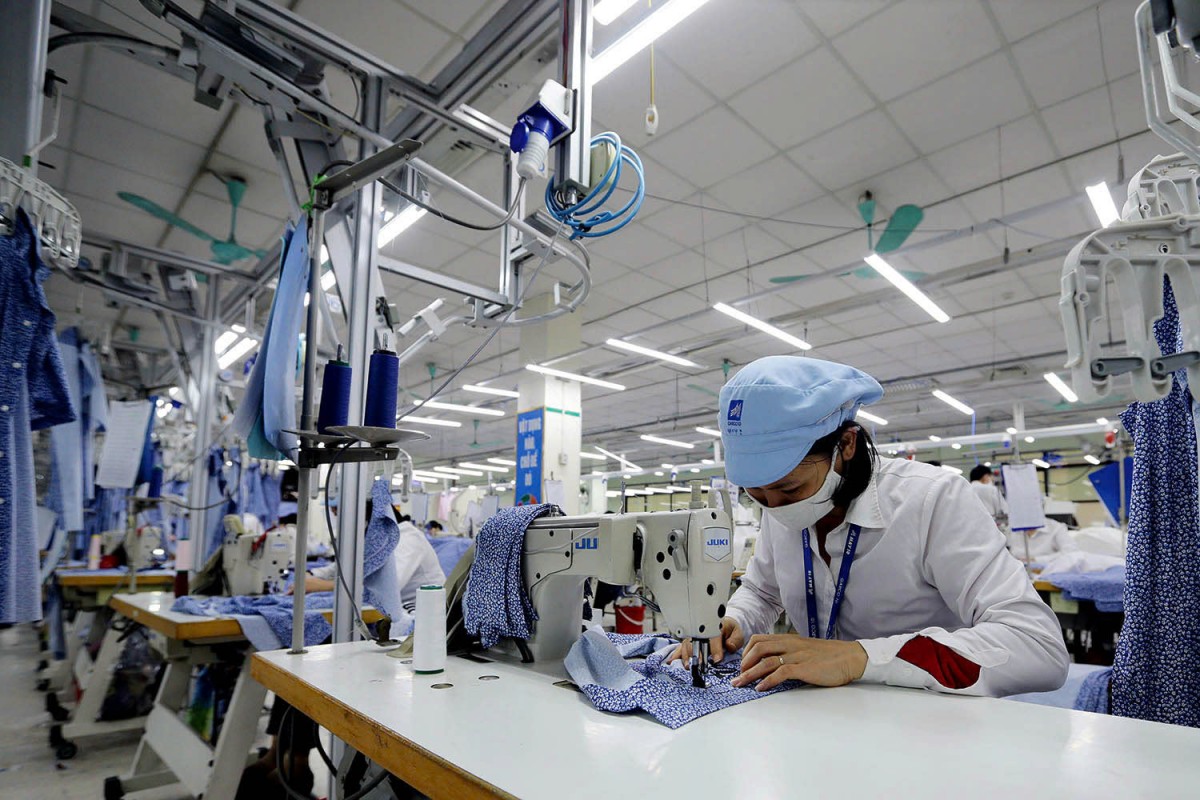 Lũy kế 10 tháng năm 2024, Việt Nam xuất khẩu trên 622,8 triệu USD giá trị hàng dệt may sang Anh. Ảnh minh họa Lũy kế 10 tháng năm 2024, Việt Nam xuất khẩu trên 622,8 triệu USD giá trị hàng dệt may sang Anh. Ảnh minh họa