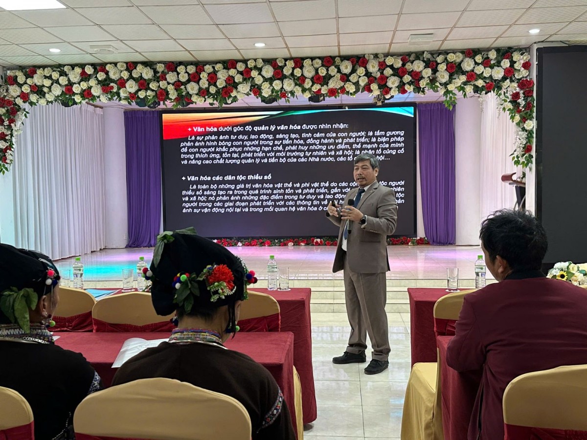 Lai Châu tập huấn bảo tồn bản sắc văn hóa dân tộc thiểu số Lai Châu tập huấn bảo tồn bản sắc văn hóa dân tộc thiểu số