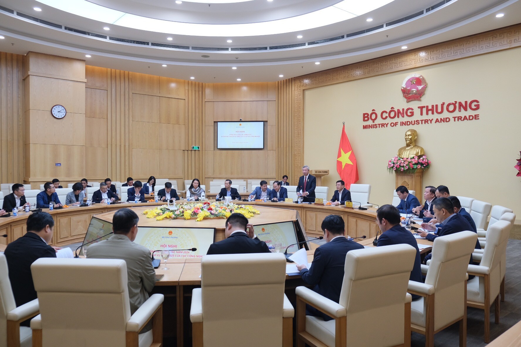 Dồn lực xây dựng, hoàn thiện chính sách phát triển công nghiệp Dồn lực xây dựng, hoàn thiện chính sách phát triển công nghiệp