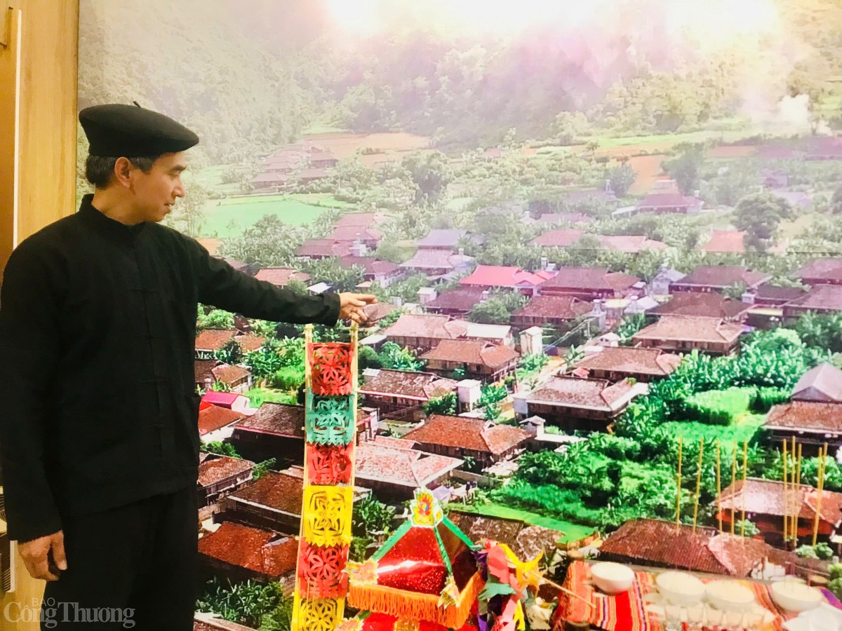 Bà con người Tày, Nùng đưa ‘điệu hát thần tiên” hát Then về Hà Nội Bà con người Tày, Nùng đưa ‘điệu hát thần tiên” hát Then về Hà Nội