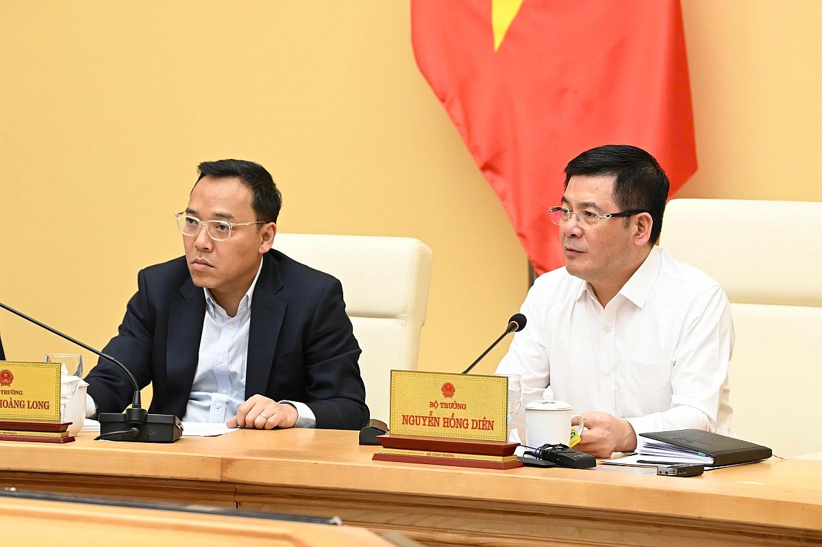 Bộ Công Thương họp rà soát Quy hoạch điện VIII Bộ Công Thương họp rà soát Quy hoạch điện VIII