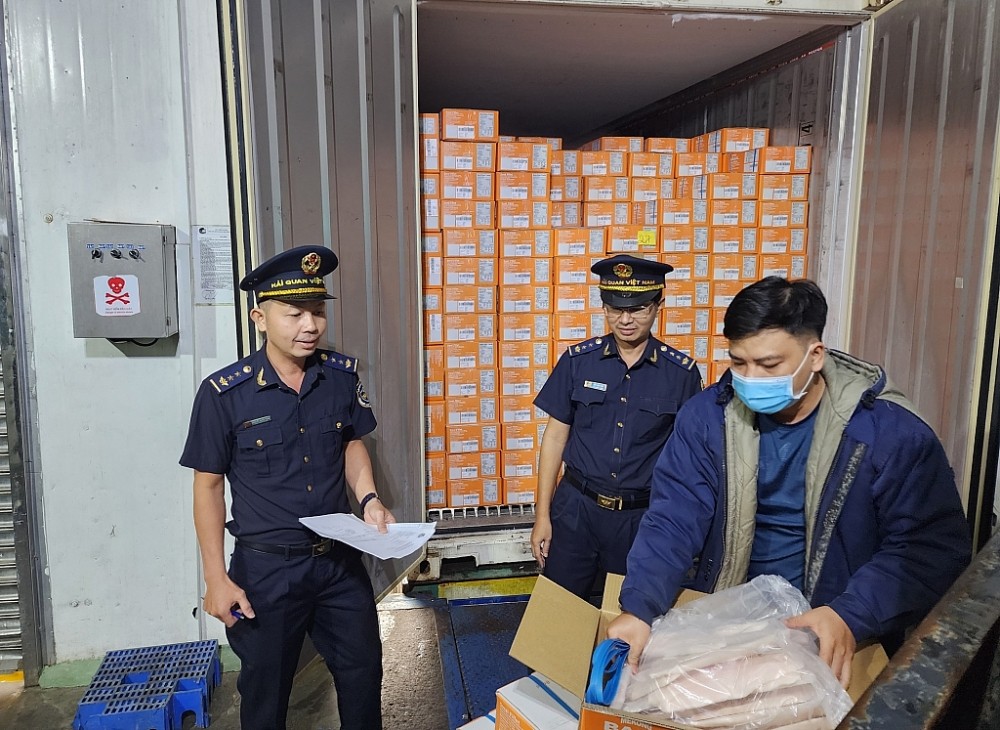 Hải quan TP. Cần Thơ nộp ngân sách hơn 2.560 tỷ đồng Hải quan TP. Cần Thơ nộp ngân sách hơn 2.560 tỷ đồng