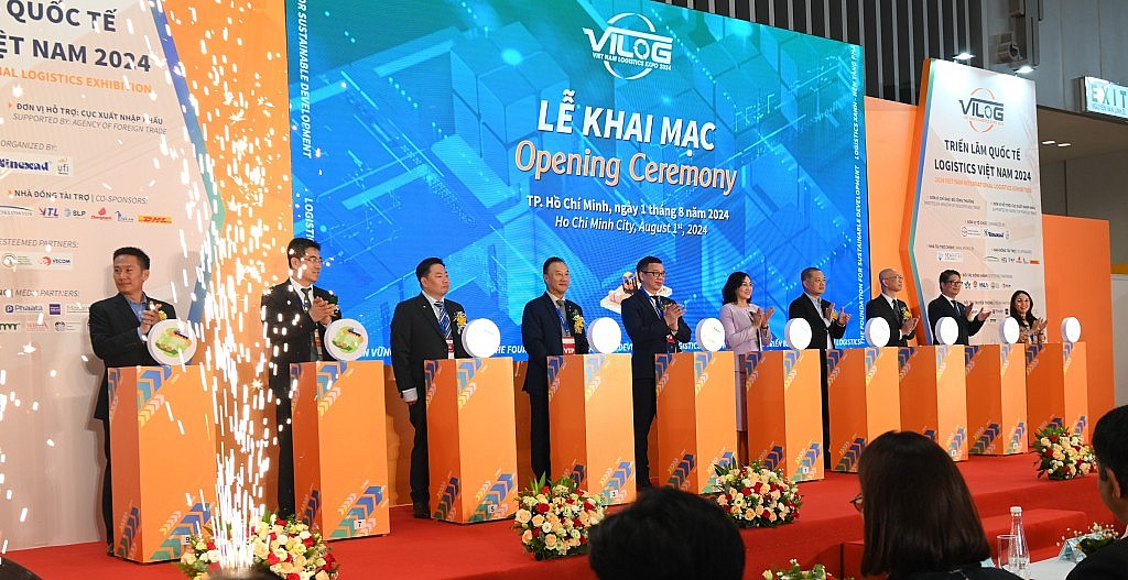 Triển lãm Quốc tế Logistics Việt Nam 2024 (VILOG 2024) với chủ đề “Logistics xanh - nền tảng phát triển bền vững”, đã khai mạc tại Trung tâm Triển lãm và Hội nghị Sài Gòn (SECC) ngày 1/8 Triển lãm Quốc tế Logistics Việt Nam 2024 (VILOG 2024) với chủ đề “Logistics xanh - nền tảng phát triển bền vững”, đã khai mạc tại Trung tâm Triển lãm và Hội nghị Sài Gòn (SECC) ngày 1/8