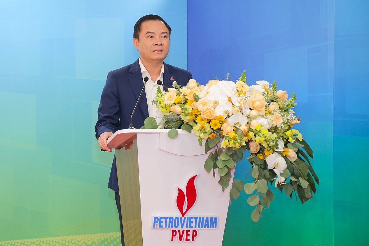 Tổng Giám đốc Petrovietnam Lê Ngọc Sơn chúc mừng tập thể lãnh đạo, cán bộ, người lao động PVEP Tổng Giám đốc Petrovietnam Lê Ngọc Sơn chúc mừng tập thể lãnh đạo, cán bộ, người lao động PVEP