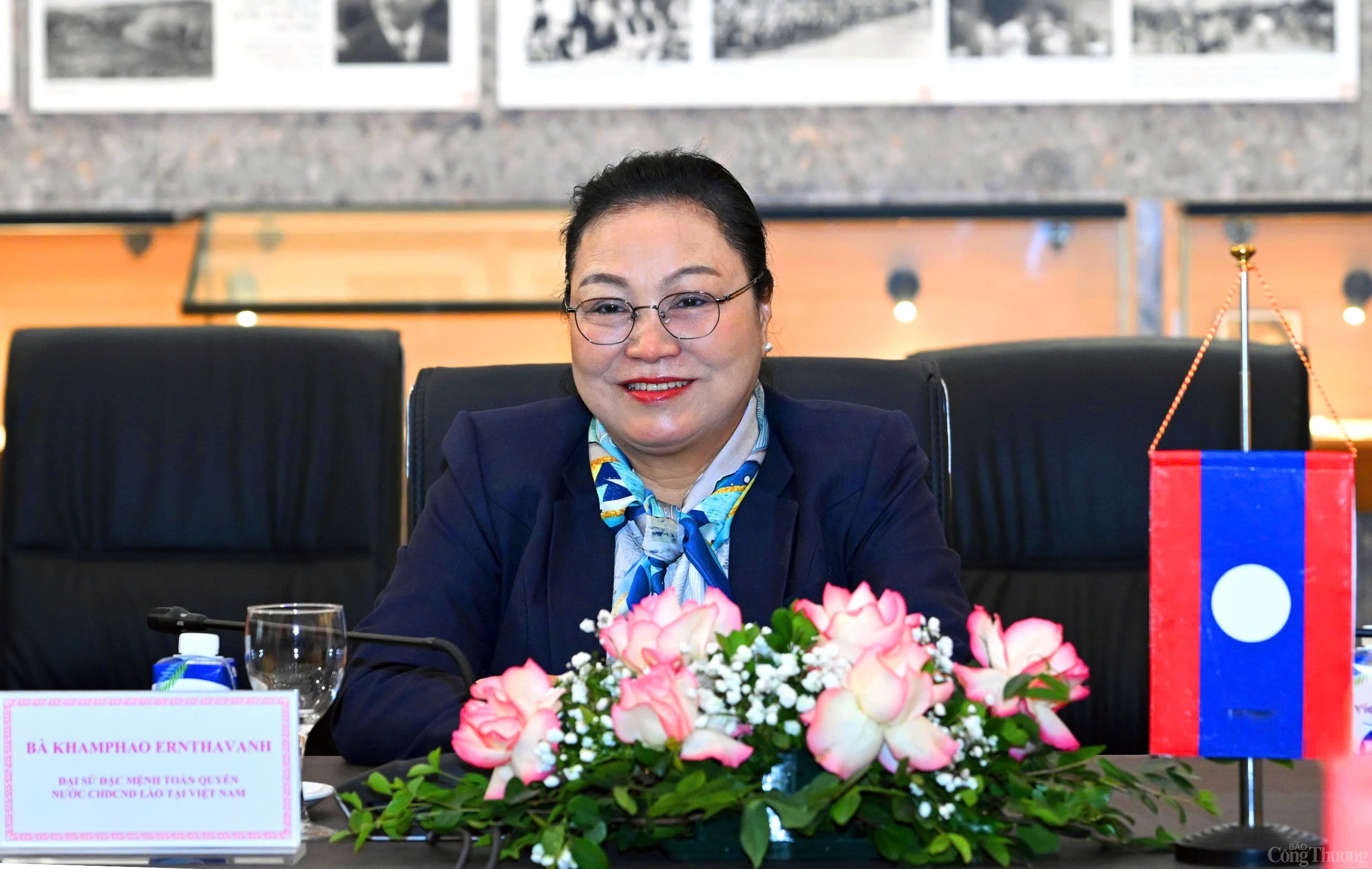 Bộ trưởng Nguyễn Hồng Diên tiếp Đại sứ Lào tại Việt Nam Bộ trưởng Nguyễn Hồng Diên tiếp Đại sứ Lào tại Việt Nam