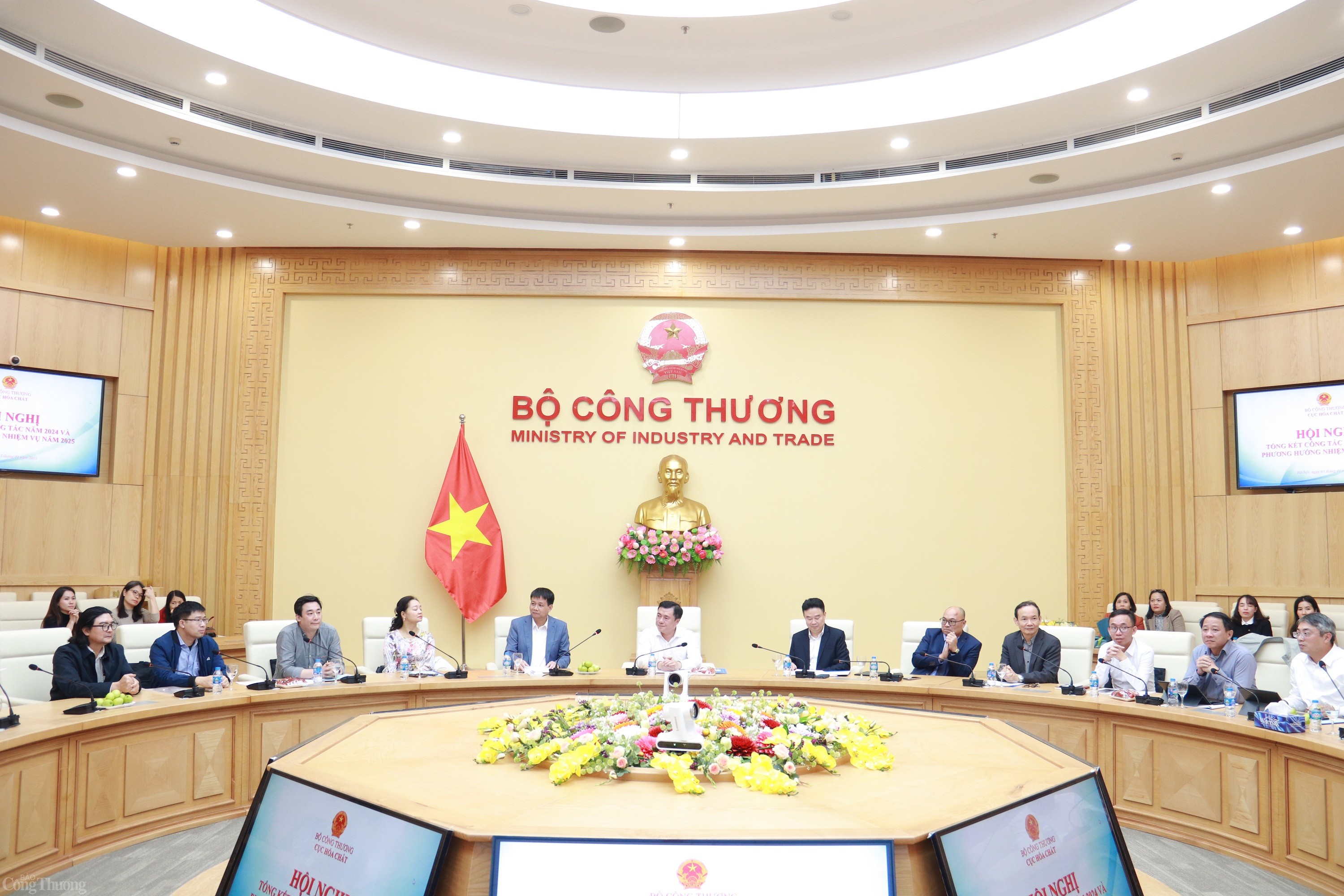 Thứ trưởng Nguyễn Sinh Nhật Tân: 2024 là năm ‘bội thu’ về Thứ trưởng Nguyễn Sinh Nhật Tân: 2024 là năm ‘bội thu’ về
