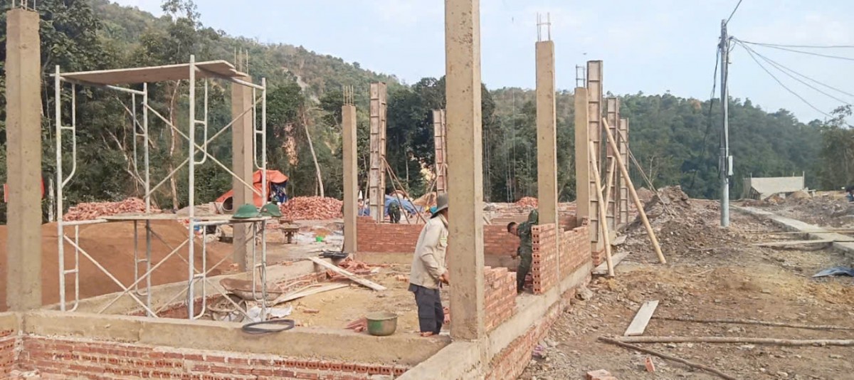 ‘Làng Nủ’ ở Điện Biên nhận 15 máy cày do VEAM trao ‘Làng Nủ’ ở Điện Biên nhận 15 máy cày do VEAM trao