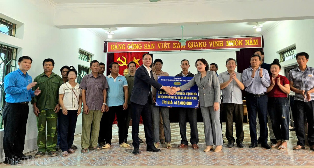 ‘Làng Nủ’ ở Điện Biên nhận 15 máy cày do VEAM trao tặng ‘Làng Nủ’ ở Điện Biên nhận 15 máy cày do VEAM trao tặng