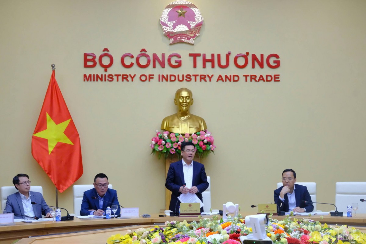 Hội nghị trực tuyến triển khai nhiệm vụ về cung ứng điện Hội nghị trực tuyến triển khai nhiệm vụ về cung ứng điện