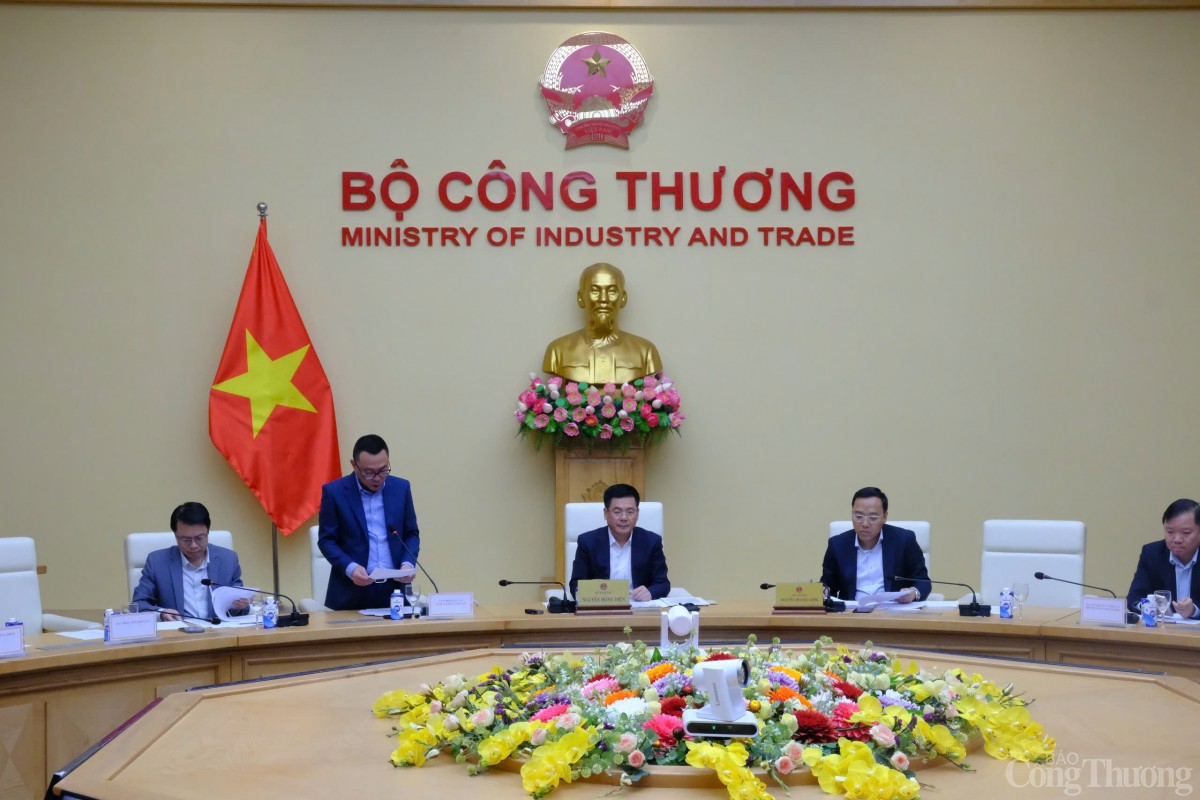 Hội nghị trực tuyến triển khai nhiệm vụ về cung ứng điện Hội nghị trực tuyến triển khai nhiệm vụ về cung ứng điện