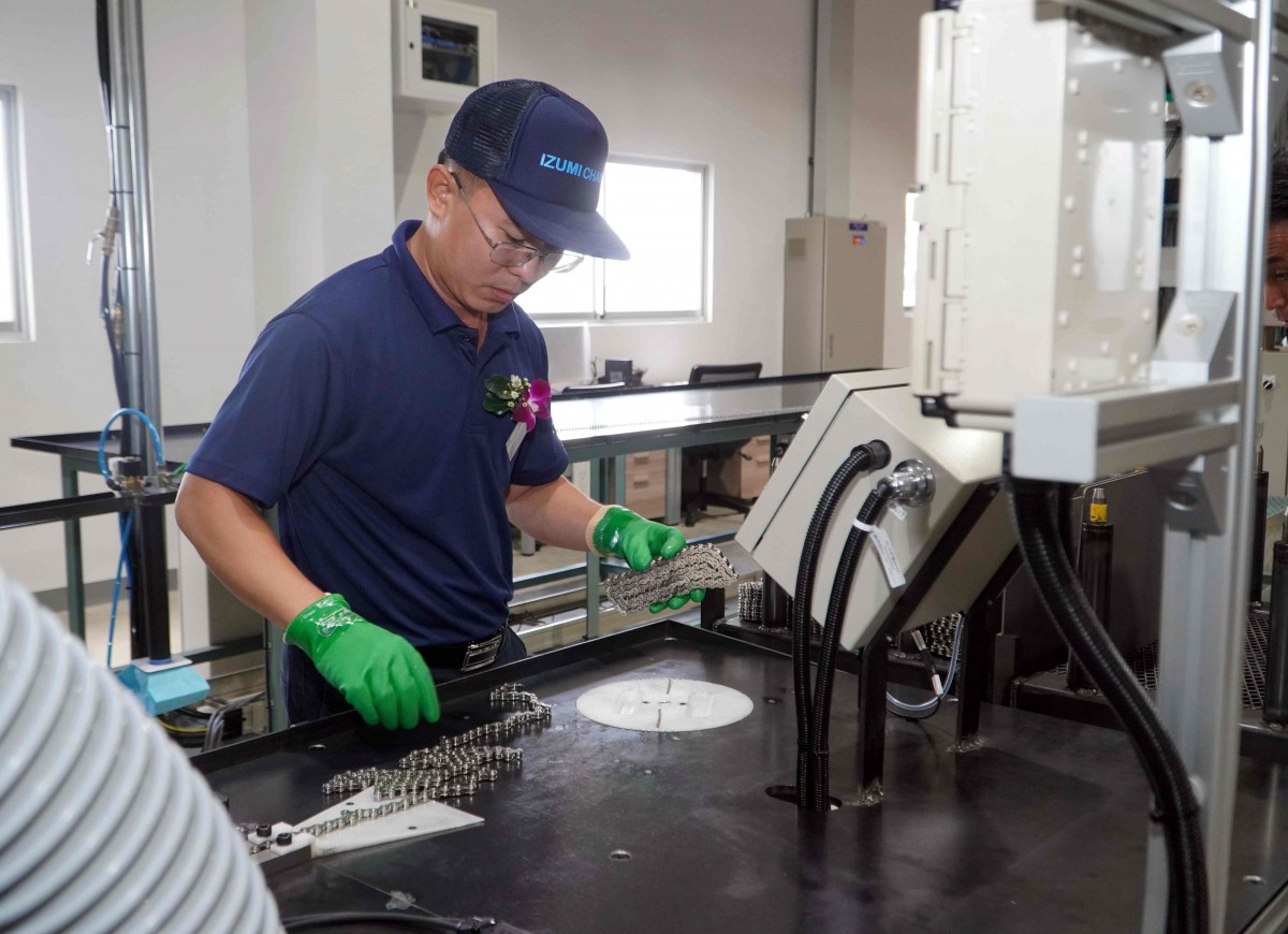 Sản xuất xích xe đạp, xe máy tại Công ty TNHH Izumi MFG Việt Nam. Sản xuất xích xe đạp, xe máy tại Công ty TNHH Izumi MFG Việt Nam.