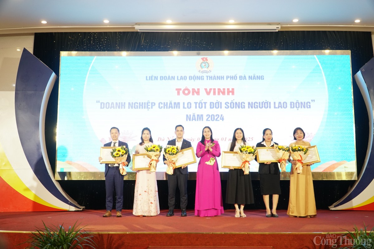 Phó Chủ tịch UBND TP. Đà Nẵng Nguyễn Thị Anh Thi trao bằng khen cho các doanh nghiệp chăm lo tốt cho người lao động thành phố Phó Chủ tịch UBND TP. Đà Nẵng Nguyễn Thị Anh Thi trao bằng khen cho các doanh nghiệp chăm lo tốt cho người lao động thành phố